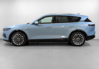 Подержанный автомобиль Voyah Free 2023 года (8 фото)