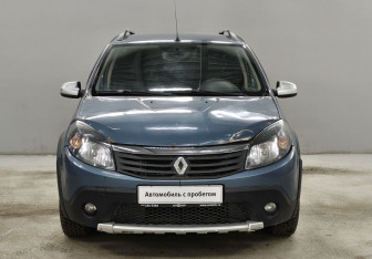 Подержанный автомобиль Renault Sandero 2012 года (2 фото)