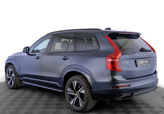 Подержанный автомобиль Volvo XC90 2020 года (7 фото)