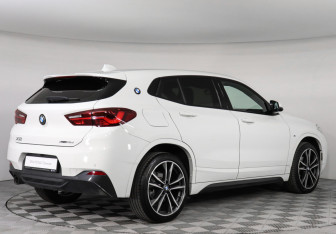 Подержанный автомобиль BMW X2 2021 года (2 фото)