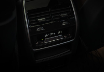 Подержанный автомобиль BMW X5 2022 года (30 фото)