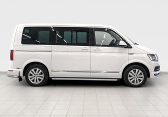 Подержанный автомобиль Volkswagen Multivan 2015 года (4 фото)