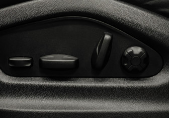 Подержанный автомобиль Porsche Cayenne 2023 года (24 фото)