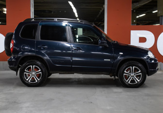 Подержанный автомобиль Chevrolet Niva 2012 года (4 фото)
