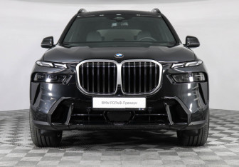 Новый BMW X7 2025 (2 фото)
