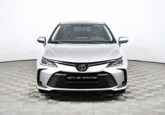Подержанный автомобиль Toyota Corolla Sedan 2020 года (2 фото)