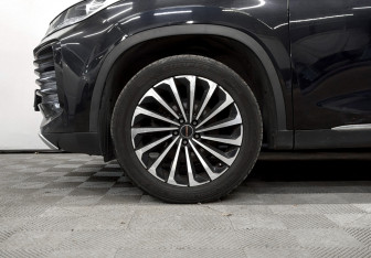 Подержанный автомобиль Exeed TXL 2022 года (18 фото)