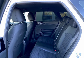 Подержанный автомобиль Kia Ceed Wagon 2021 года (30 фото)