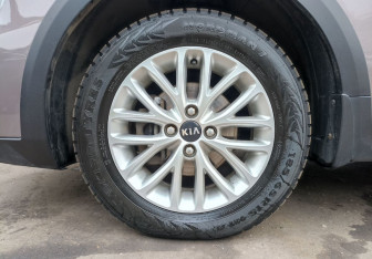 Подержанный автомобиль Kia Rio Hatchback 2021 года (9 фото)