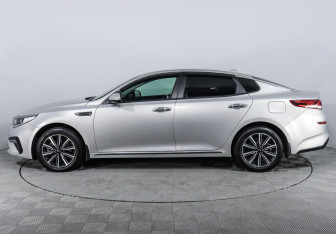 Подержанный автомобиль Kia Optima Sedan 2018 года (3 фото)