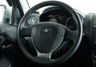 Подержанный автомобиль LADA (ВАЗ) Granta Sedan 2018 года (12 фото)