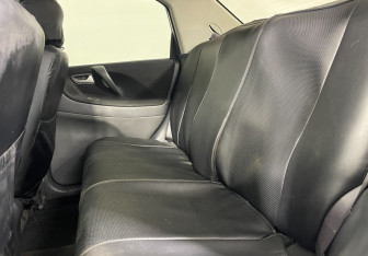 Подержанный автомобиль Suzuki Liana Sedan 2006 года (10 фото)