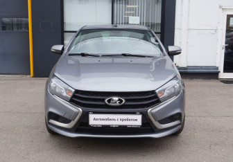 Подержанный автомобиль LADA (ВАЗ) Vesta Sedan 2017 года (2 фото)