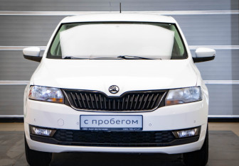 Подержанный автомобиль Skoda Rapid Liftback 2018 года (2 фото)
