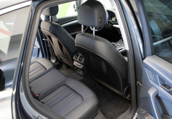 Подержанный автомобиль Audi Q5 2020 года (32 фото)