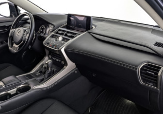 Подержанный автомобиль Lexus NX 2020 года (13 фото)
