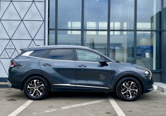 Подержанный автомобиль Kia Sportage 2023 года (4 фото)