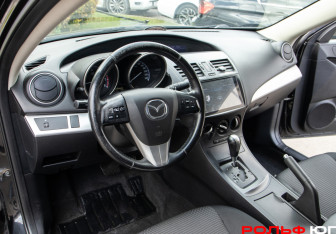 Подержанный автомобиль Mazda 3 Sedan 2012 года (14 фото)