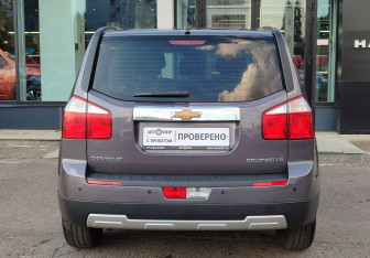 Подержанный автомобиль Chevrolet Orlando 2012 года (6 фото)