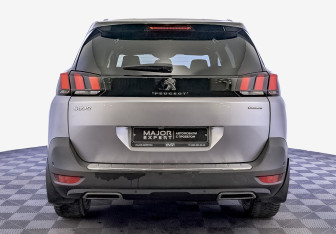 Подержанный автомобиль Peugeot 5008 Suv 2018 года (6 фото)