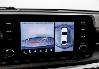 Подержанный автомобиль Kia K5 2020 года (14 фото)