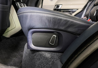 Подержанный автомобиль Land Rover Range Rover 2013 года (26 фото)