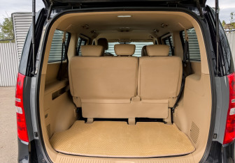 Подержанный автомобиль Hyundai H-1 2021 года (10 фото)