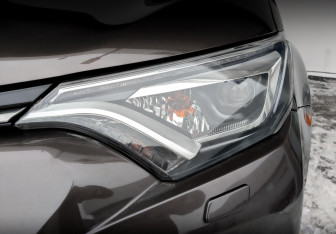 Подержанный автомобиль Toyota RAV4 2018 года (17 фото)