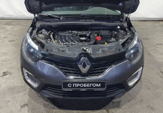 Подержанный автомобиль Renault Kaptur 2020 года (16 фото)