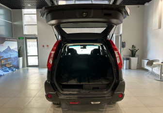 Подержанный автомобиль Nissan X-Trail 2013 года (7 фото)