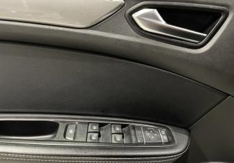 Подержанный автомобиль Renault Arkana 2019 года (17 фото)
