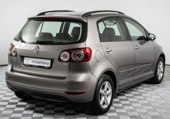 Подержанный автомобиль Volkswagen Golf Plus 2012 года (5 фото)