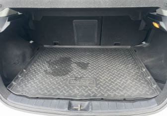 Подержанный автомобиль Mitsubishi ASX 2011 года (13 фото)