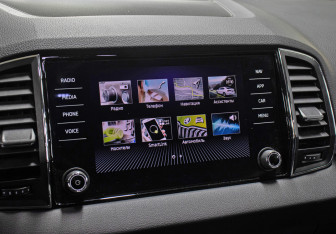 Подержанный автомобиль Skoda Karoq 2022 года (19 фото)