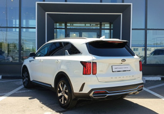 Подержанный автомобиль Kia Sorento 2021 года (7 фото)