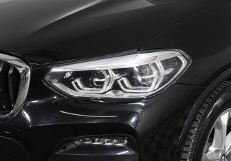 Подержанный автомобиль BMW X3 2020 года (7 фото)