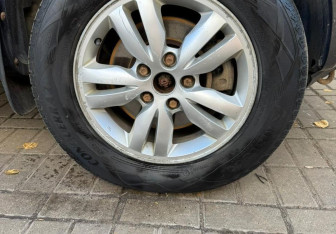 Подержанный автомобиль Hyundai Tucson 2008 года (15 фото)