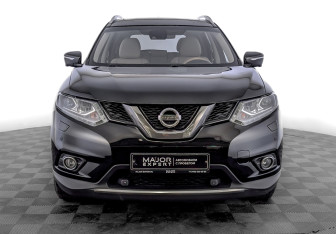 Подержанный автомобиль Nissan X-Trail 2016 года (2 фото)