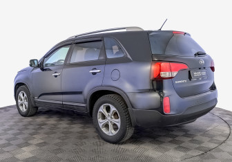 Подержанный автомобиль Kia Sorento 2017 года (7 фото)
