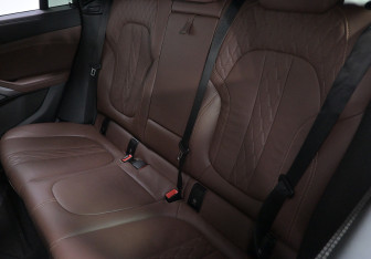 Подержанный автомобиль BMW X6 2020 года (20 фото)
