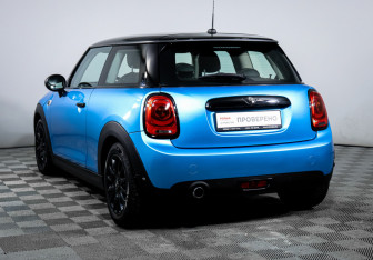 Подержанный автомобиль MINI Hatch 2014 года (7 фото)