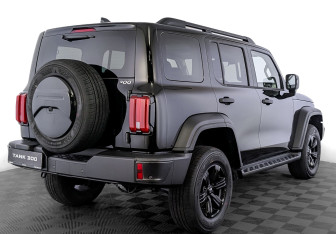 Новый Tank 300 2025 (2 фото)