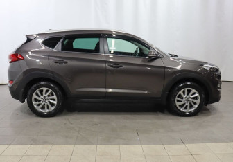 Подержанный автомобиль Hyundai Tucson 2017 года (7 фото)