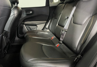 Подержанный автомобиль Jeep Compass 2020 года (10 фото)