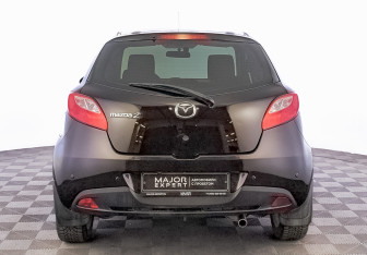 Подержанный автомобиль Mazda 2 Hatchback 2012 года (6 фото)