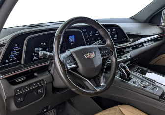Подержанный автомобиль Cadillac Escalade Suv 2022 года (15 фото)