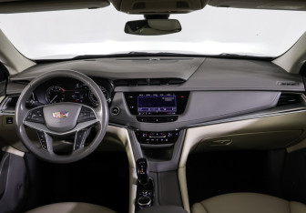 Подержанный автомобиль Cadillac XT5 2020 года (17 фото)