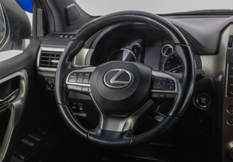 Подержанный автомобиль Lexus GX 2019 года (16 фото)