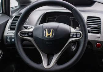 Подержанный автомобиль Honda Civic Sedan 2008 года (15 фото)