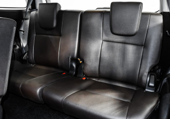 Подержанный автомобиль Toyota Fortuner 2017 года (13 фото)